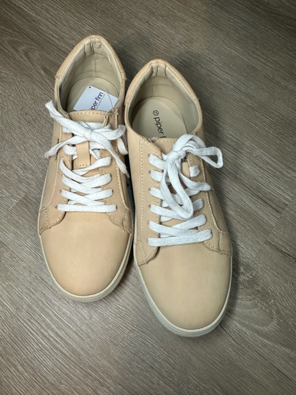 Piper Finn Nude Nubuck Leather Sneakers Lace Up Size 7.5 Minimalist